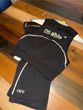Off-White Black Knit Crop Top & Leggings Set with Cream Piping